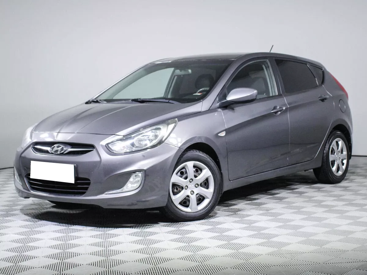 Hyundai Solaris 2012. Hyundai Solaris 2013. Хендай Солярис хэтчбек 2013. Хендай Солярис 2011 автомат.